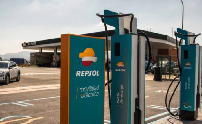 Repsol inicia la instalación de 1.000 puntos de carga eléctricos