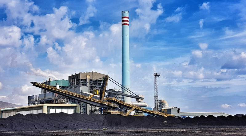 Endesa desmantela la térmica Litoral tras el cierre oficial del carbón