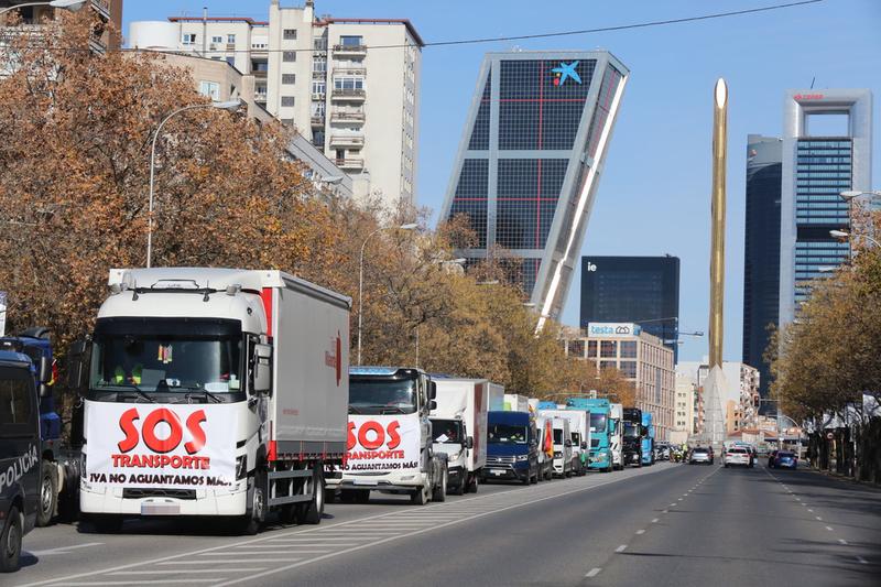 Los transportistas decidirán hoy si desconvocan el cierre patronal tras la última propuesta del Gobierno
