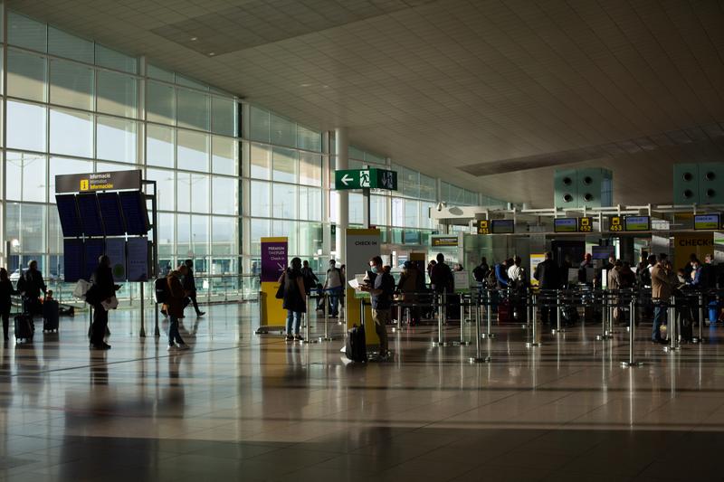 Las líneas aéreas rechazan la subida de precios de algunos servicios de Aena