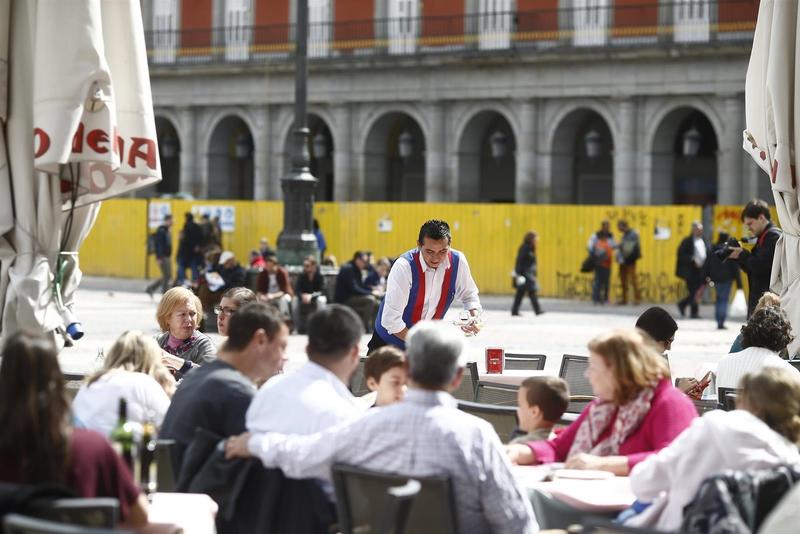 España registra un déficit masivo de 93.000 empleos en el sector del turismo