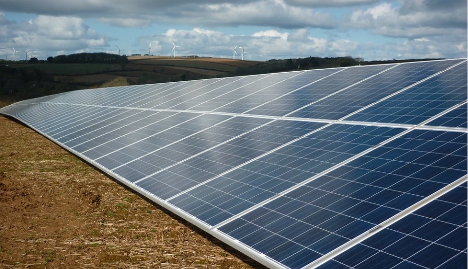 Capital Energy y Solaria entran a empujones en la ‘Champions’ energética