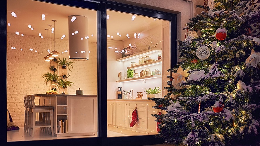 Consejos para ahorrar en el recibo de la luz esta Navidad
