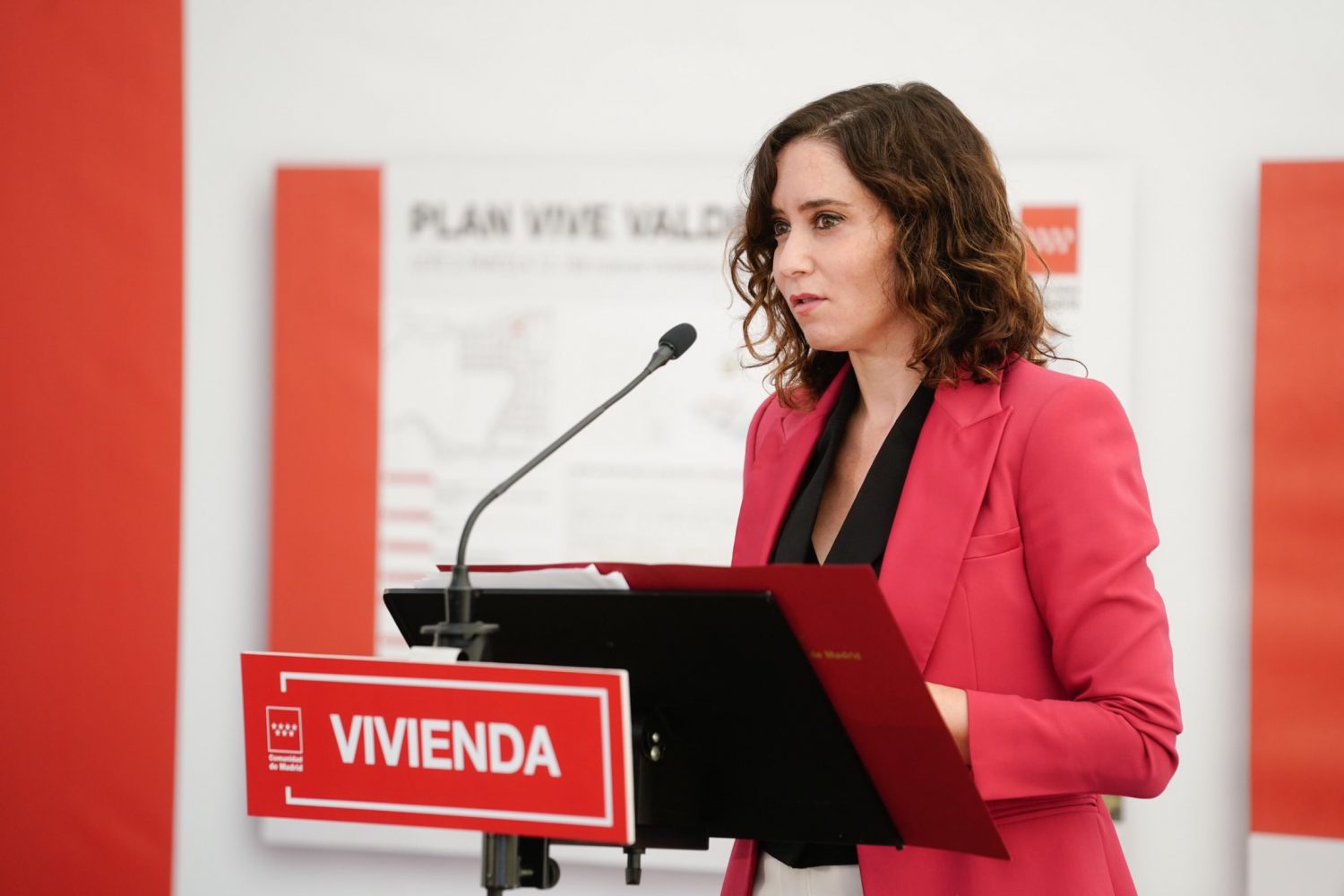 Madrid abre más la brecha con Cataluña en fusiones e inversión