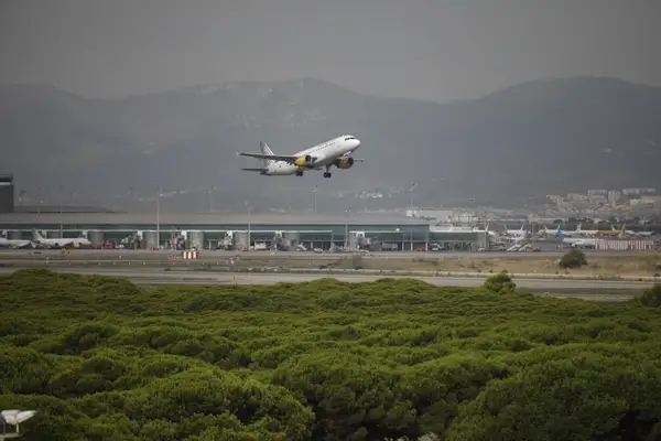 Avión despega en El Prat