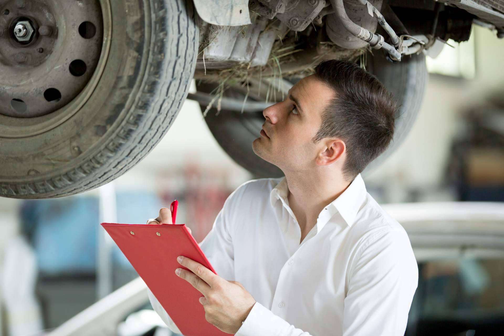 Testmotor ayuda a comprar un coche de segunda mano seguro a través de la verificación, prueba y diagnosis de un perito mecánico profesional