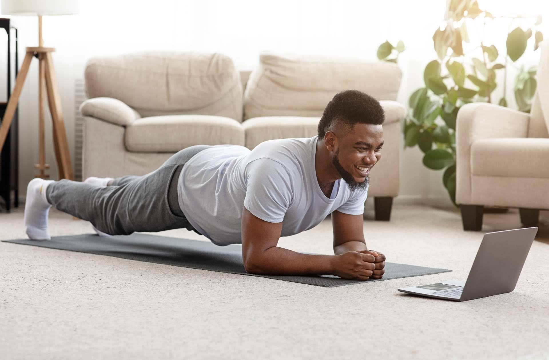 Entrenamiento en casa con Change Body Fitness y el método HIIT