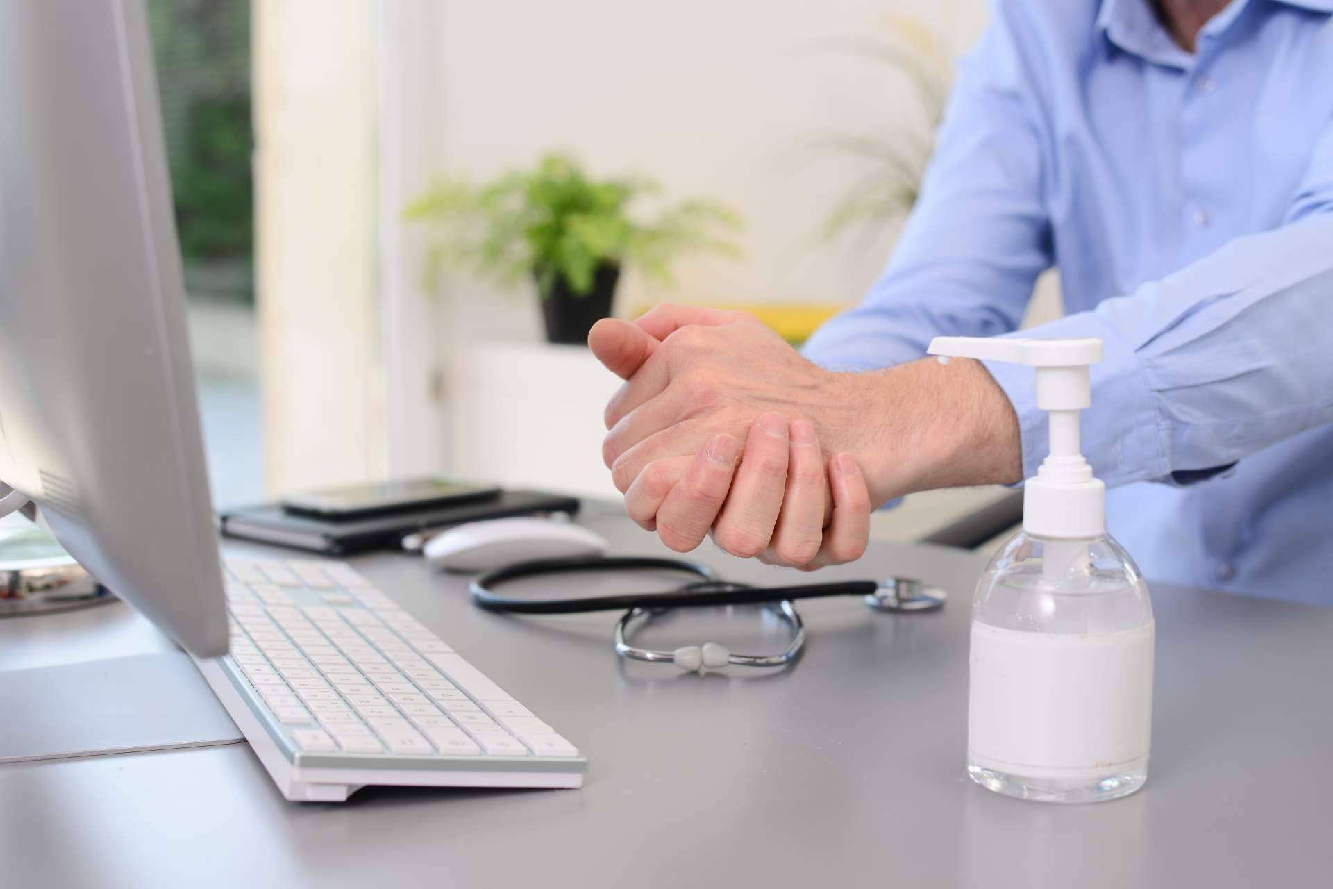 Las características del gel sanitizante antibacterial de Unimat para garantizar las medidas COVID-19