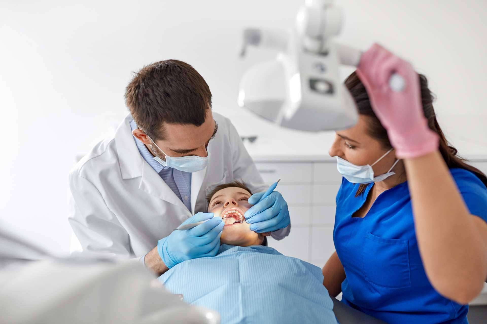Las clínicas dentales con sello DentalQuality realizan el diseño digital de sonrisas
