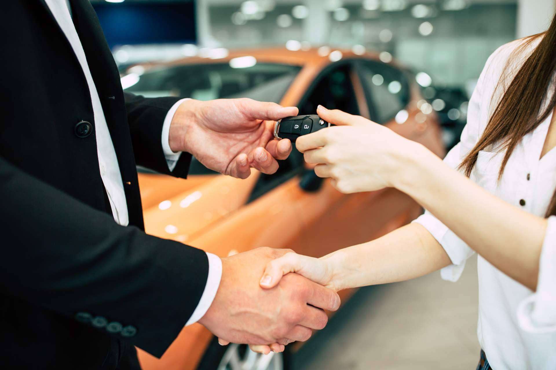 La transferencia de vehículos debe realizarse justo después de la compraventa, por Testmotor