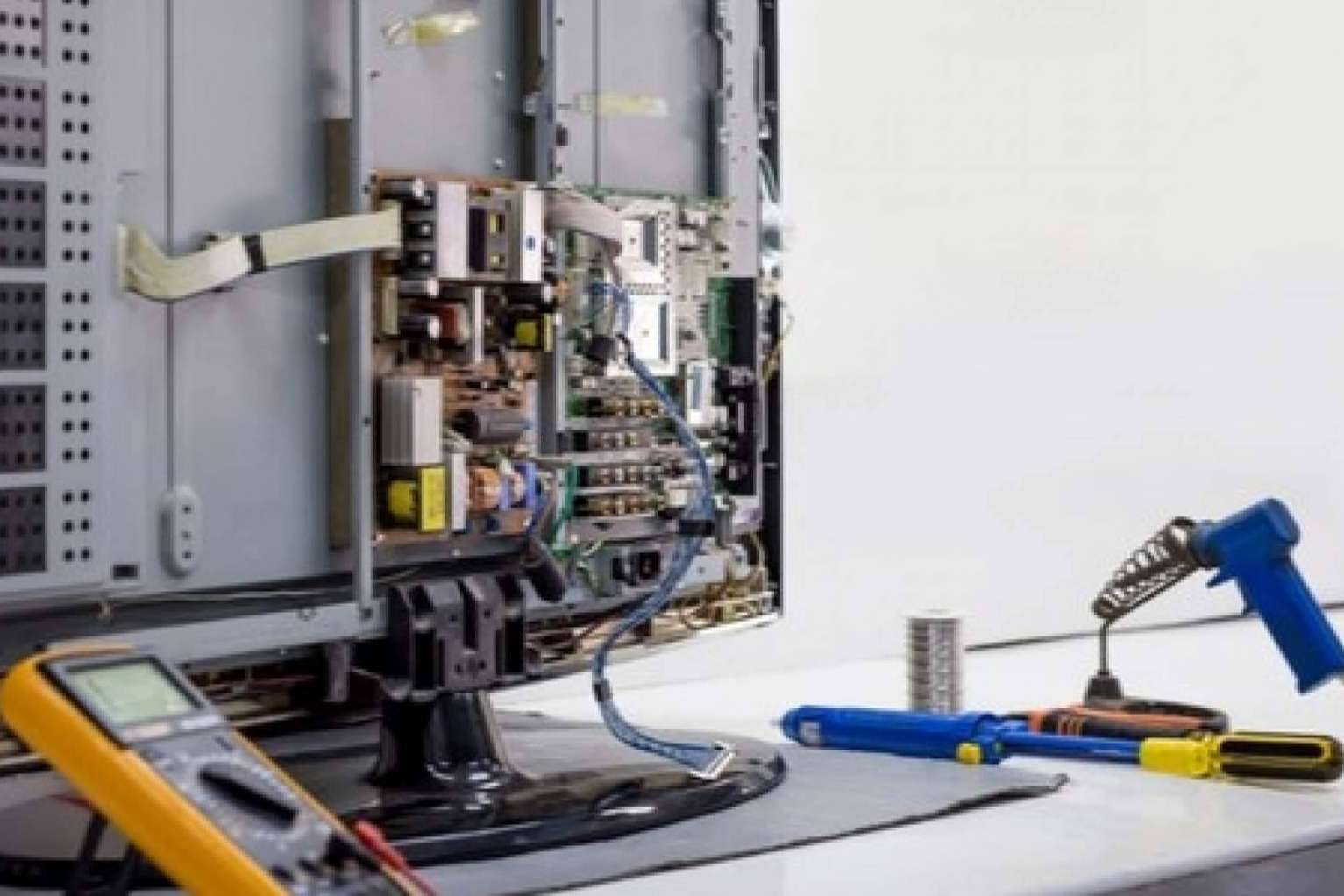 Los repuestos de televisores y tiras de led OEM de Arréglatelo, a precios muy accesibles
