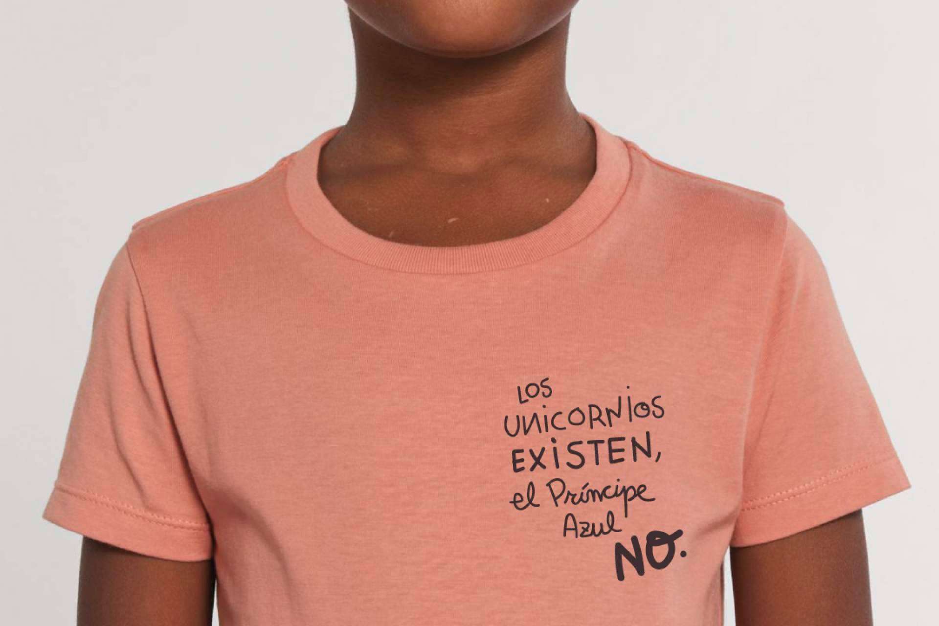 Moda sin estereotipos con las camisetas unisex de Bink and Plue