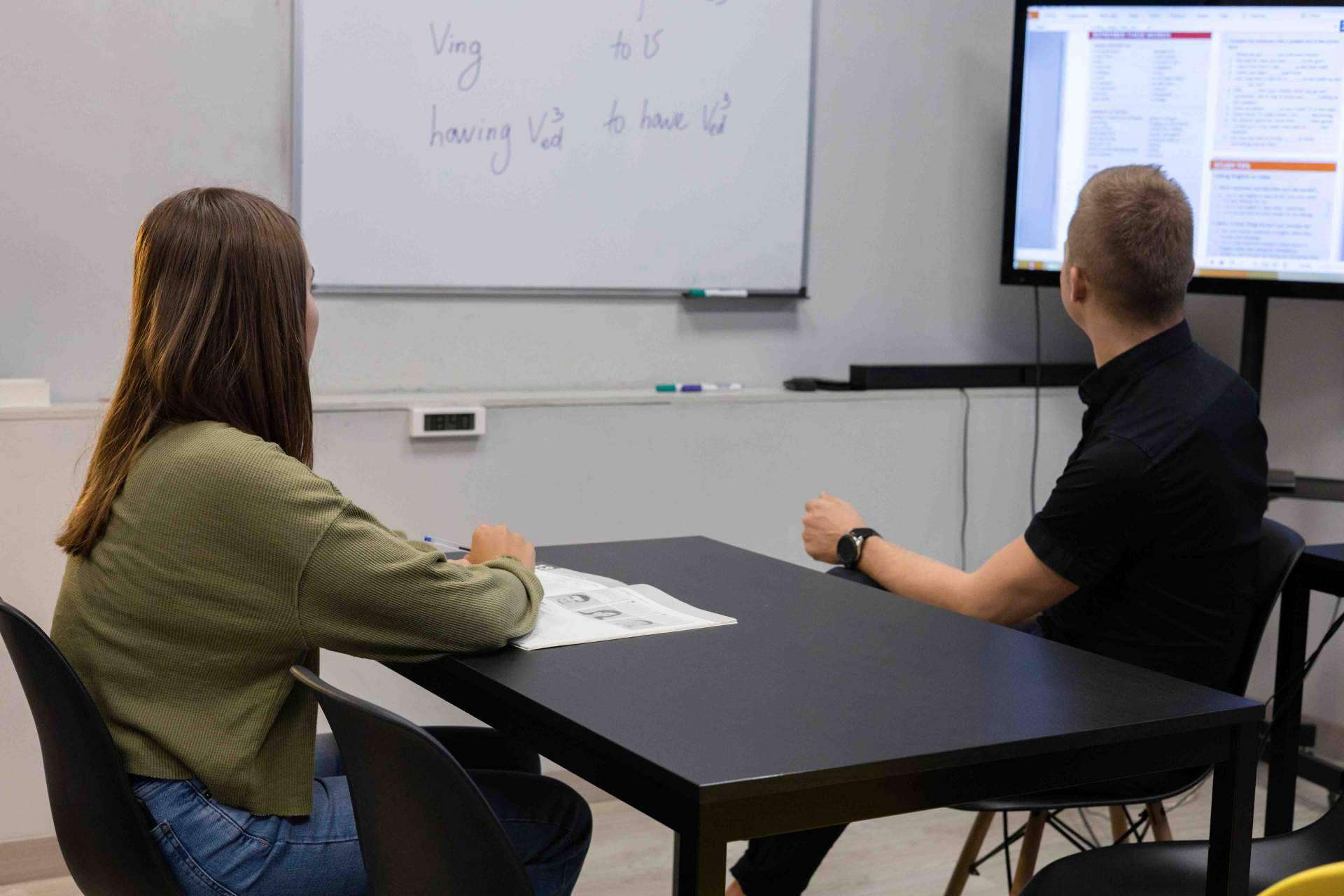 ¿Cómo elegir un curso de inglés?, por Bravo Academy