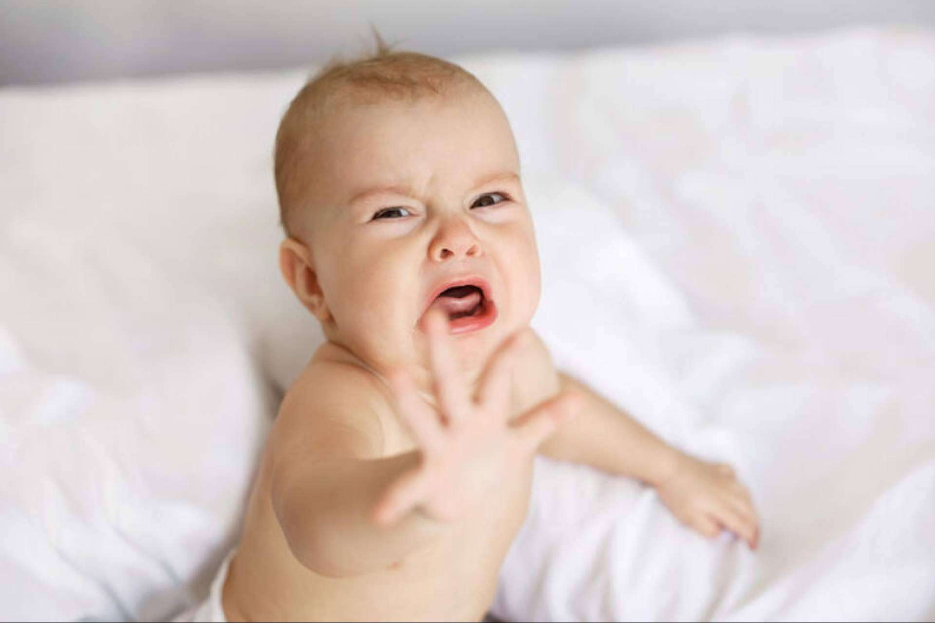 Por Baby Shhh!, ¿Cómo deben actuar los padres y madres cuando su bebé llora mucho?