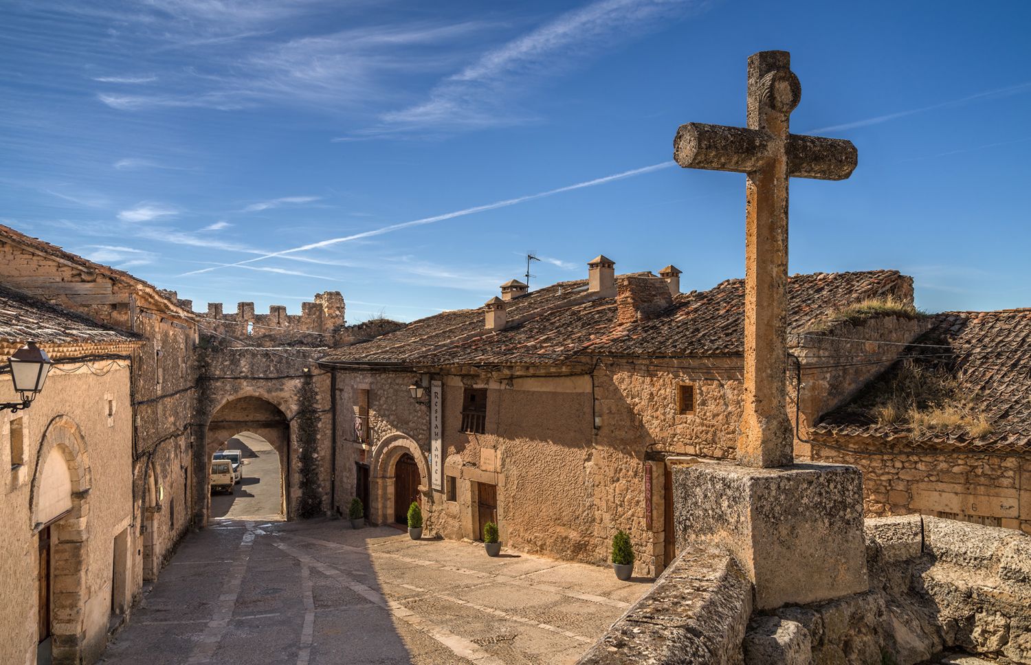 El pueblo de Segovia a una hora de Madrid que te llevará a otra época