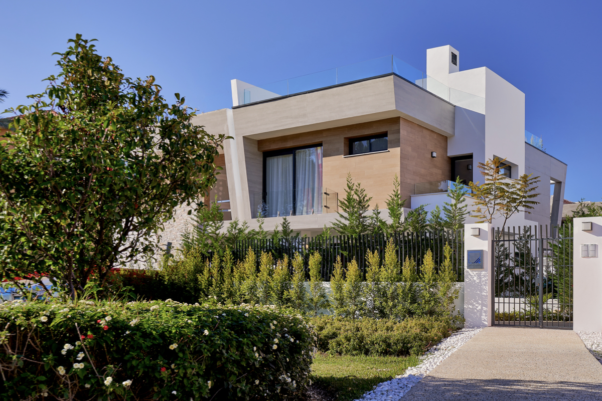 El hogar del lujo y el sol en Puerto Banús (Marbella) por 1,6 M€