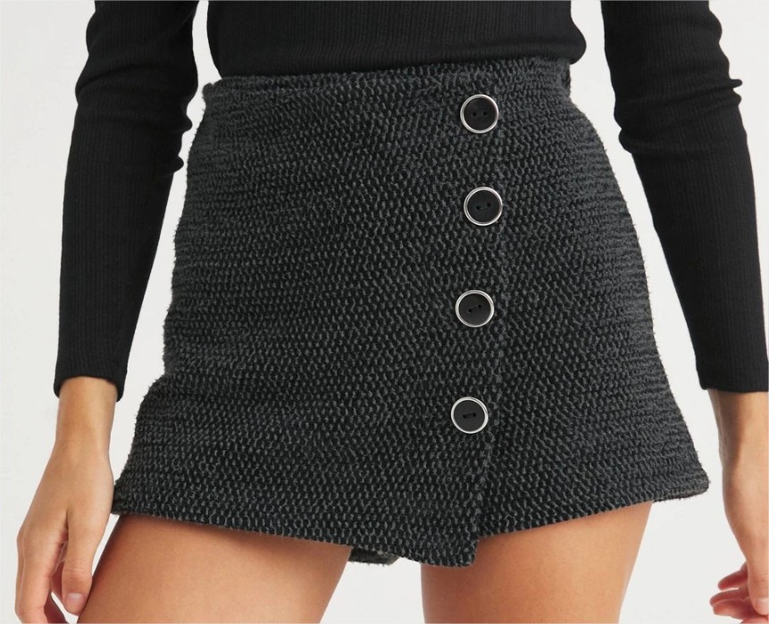 falda pantalon con botones inside