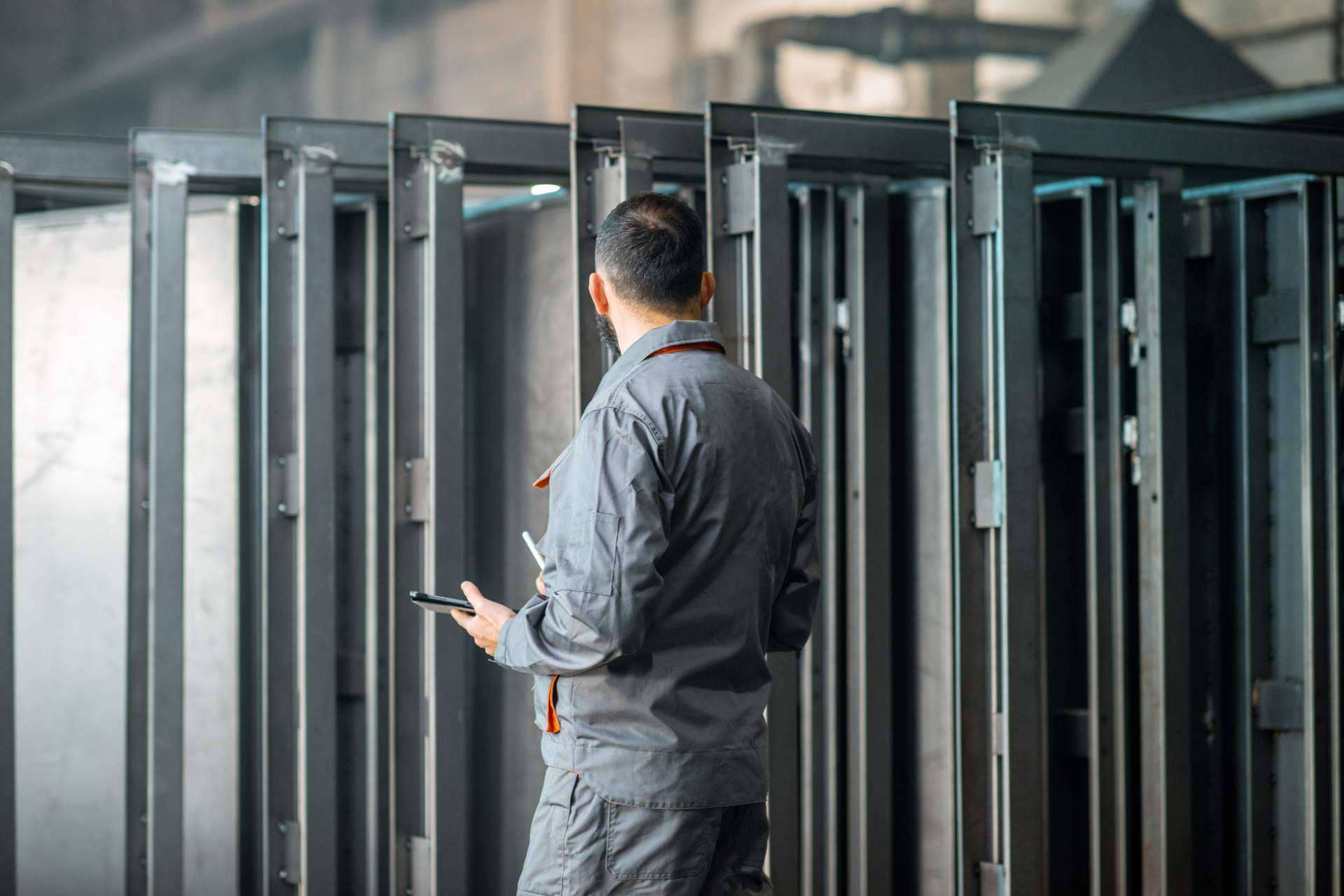 Las puertas galvanizadas son garantía de seguridad y durabilidad, por la tienda online Domuino.es