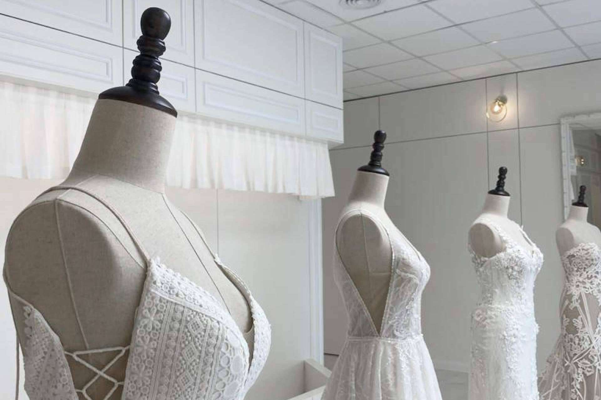 Una experiencia premium apta para cualquier presupuesto para comprar el vestido de novia o el traje de novio