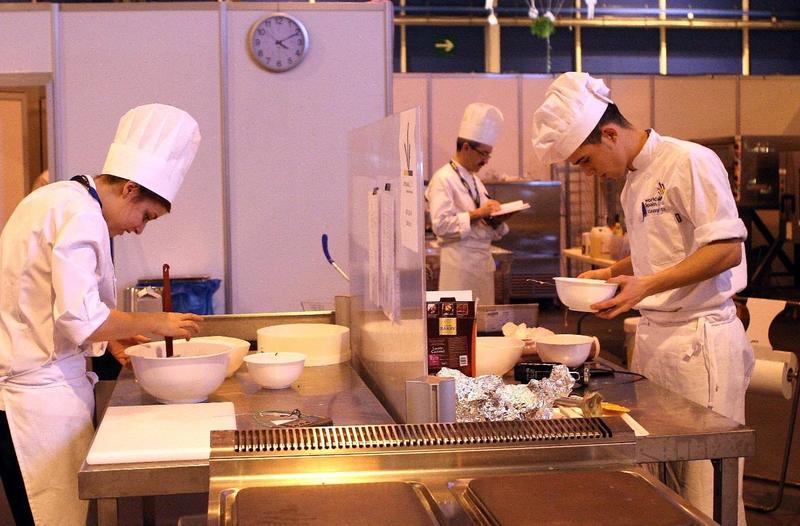 El gasto de los españoles en restauración cierra 2021 un 23% por debajo de los niveles prepandemia
