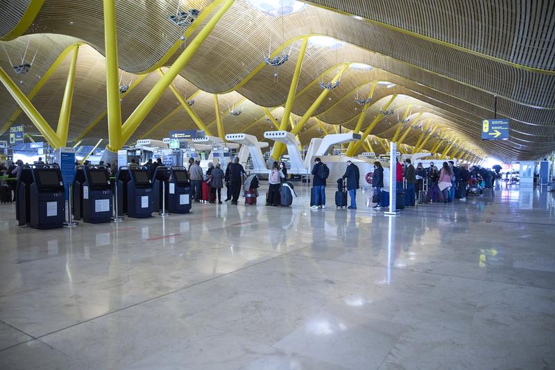 La apertura de fronteras a menores británicos no vacunados impulsará la temporada en España, según el WTTC