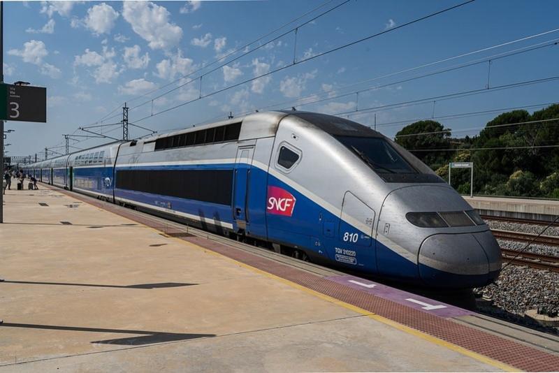 SNCF rompe unilateralmente con Renfe en las rutas internacionales tras irrumpir con Ouigo en España