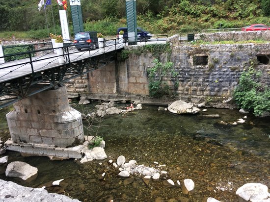 Termas naturales La Hermida