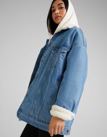 Cazadora denim oversize efecto borreguito