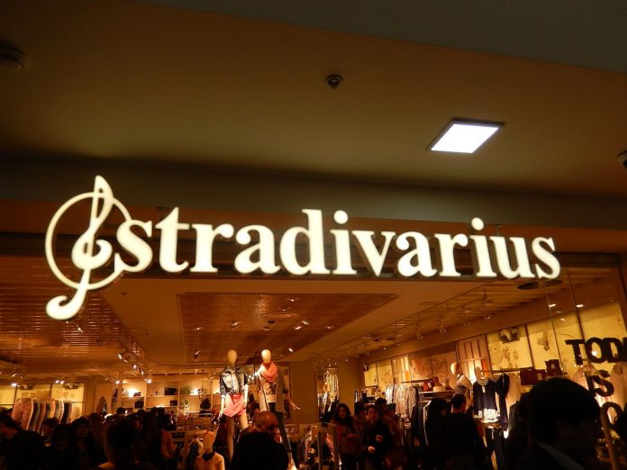 Stradivarius tiene el collar más fashion por el que todas suspiran