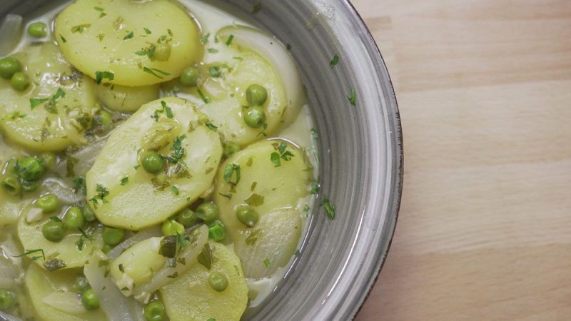 Patatas en salsa verde Merca2.es