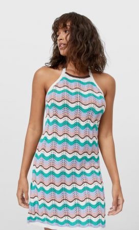 Vestido crochet zigzag Stradivarius