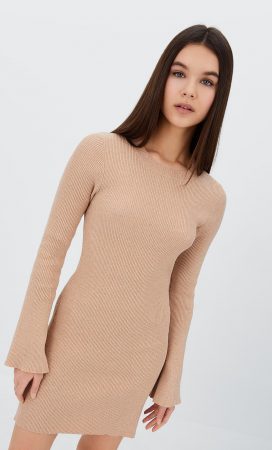 Para comuniones, bodas o fiestas: vestidos de gala de Stradivarius 6 Merca2.es Vestido punto manga acampanada