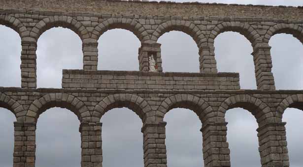 Acueductos de España (casi) tan bonitos como el de Segovia