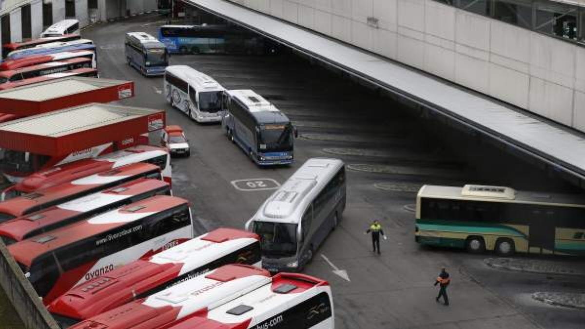 Choque entre patronal y Ministerio por la liberalización del autobús
