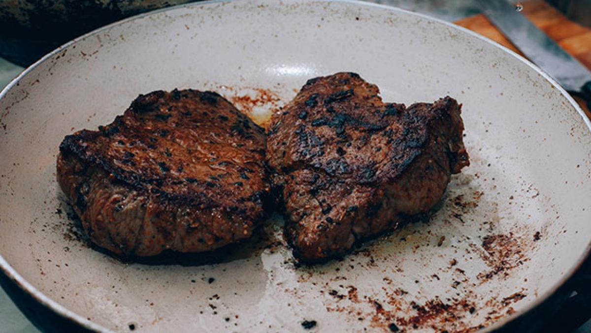 Qué pasa si tomo comida quemada