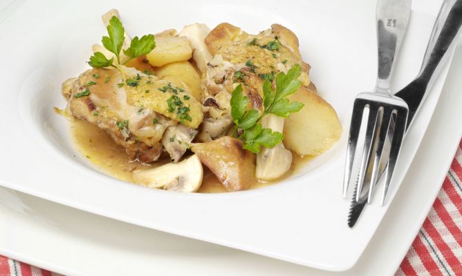estofado de pollo con champinones y patatas xl Merca2.es