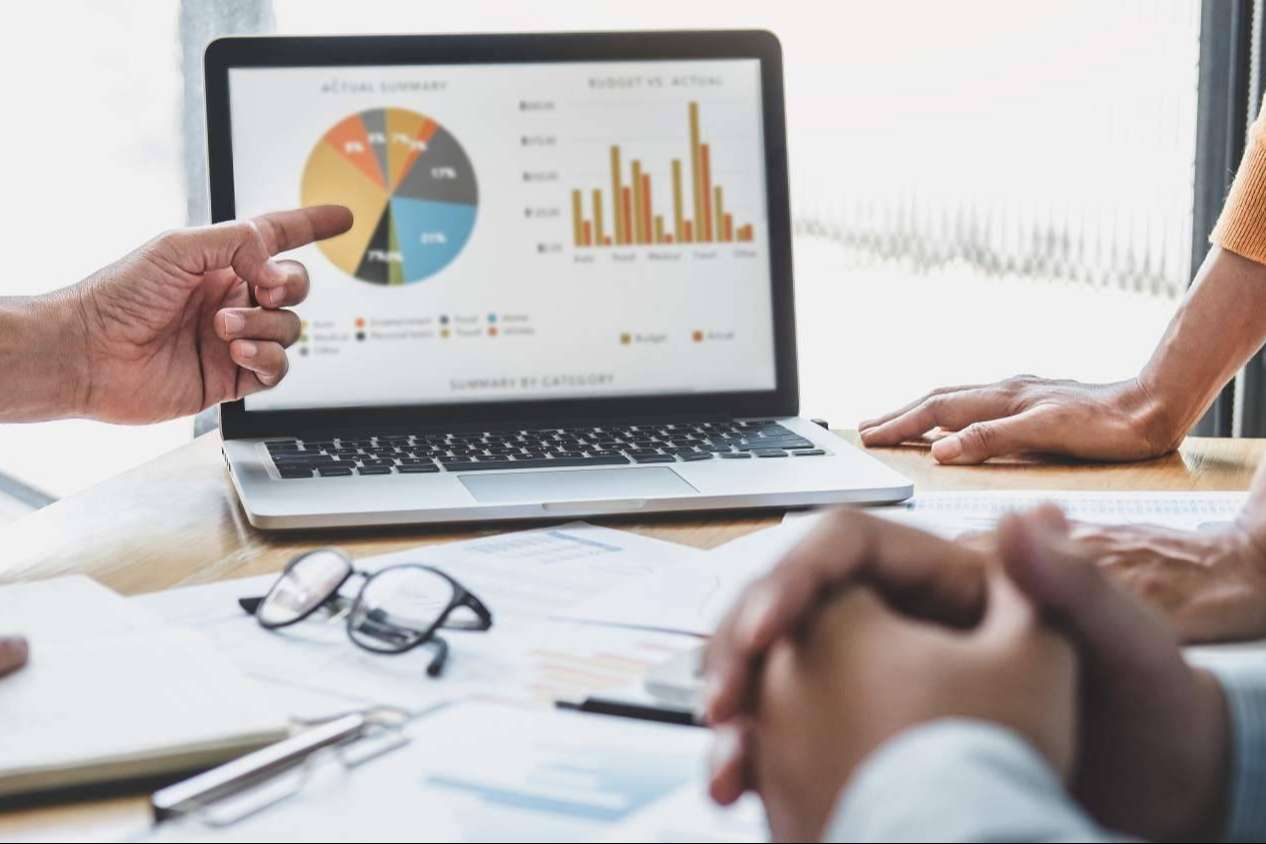 La gran importancia de contar con un experto para el análisis financiero y de costes