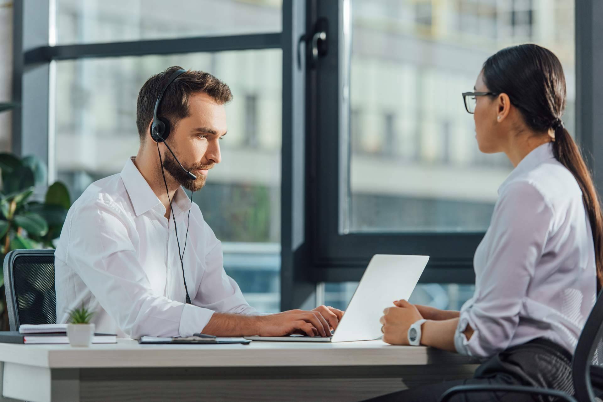 Enai E-Consulting Internacional expone la relevancia de contar con un traductor jurado
