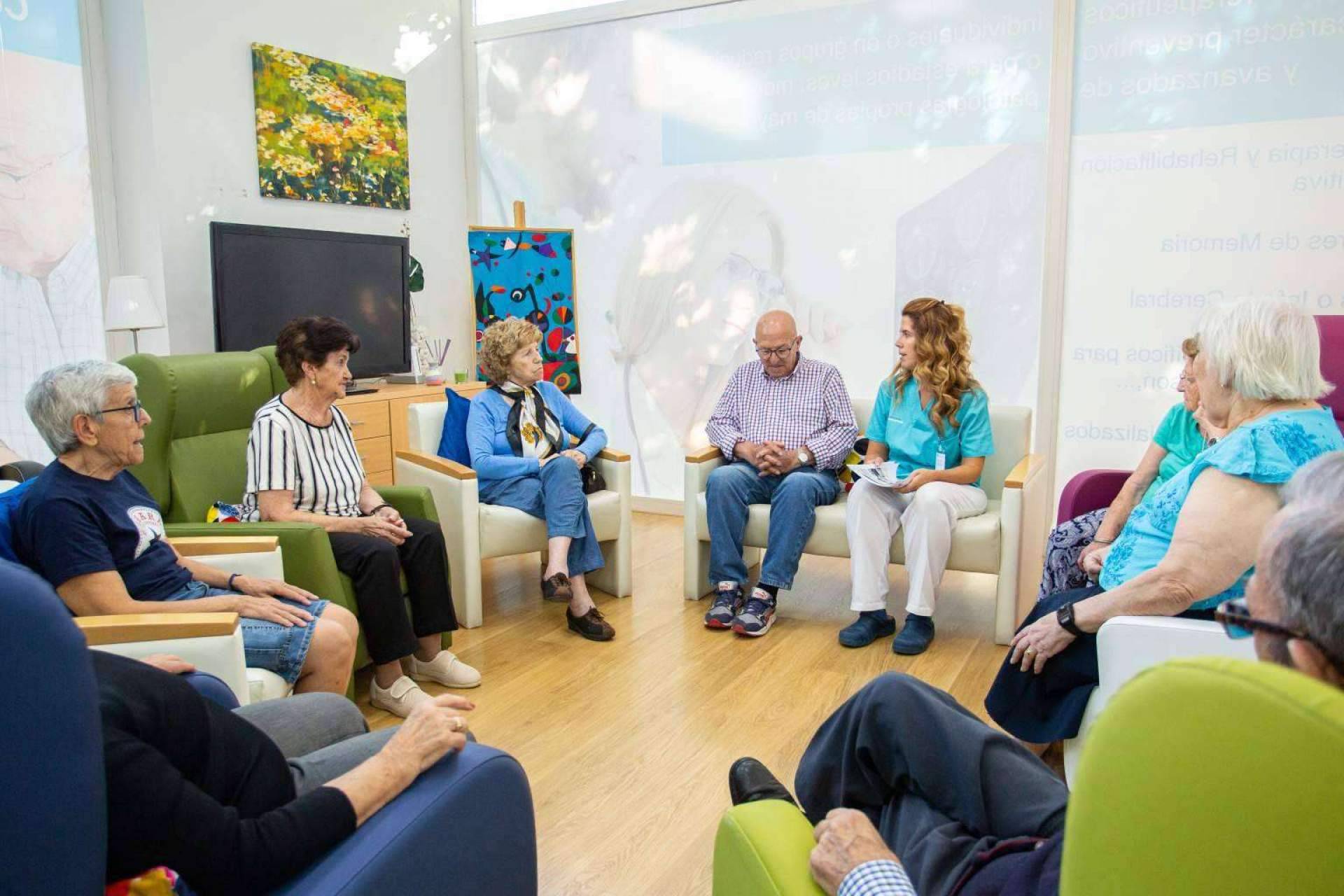 Salus Mayores, los centros de día para mayores que brindan atención y rehabilitación