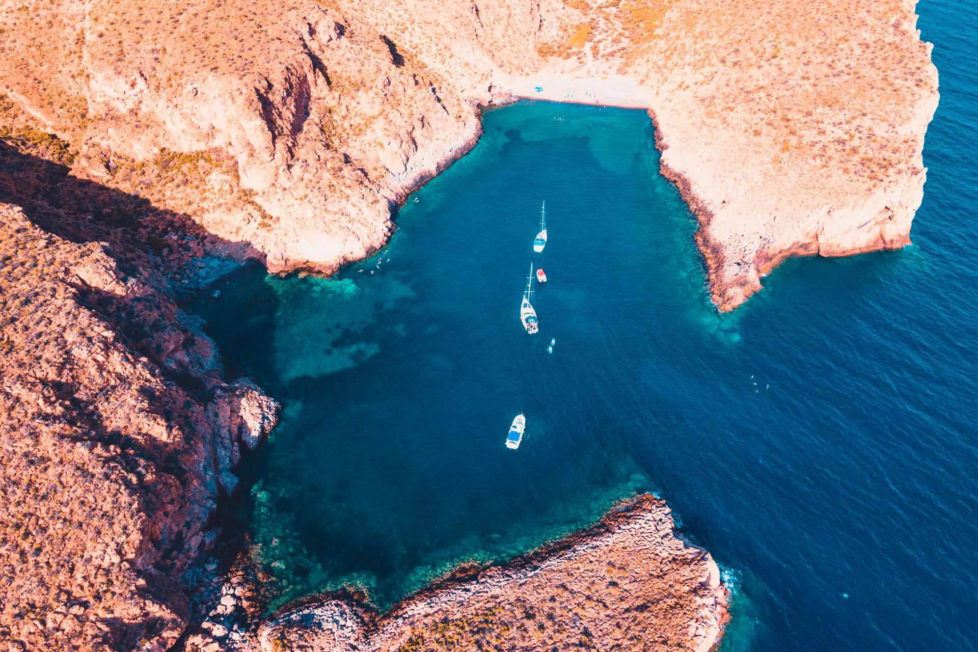 Crece el alquiler de veleros para disfrutar de unas vacaciones únicas en el mar
