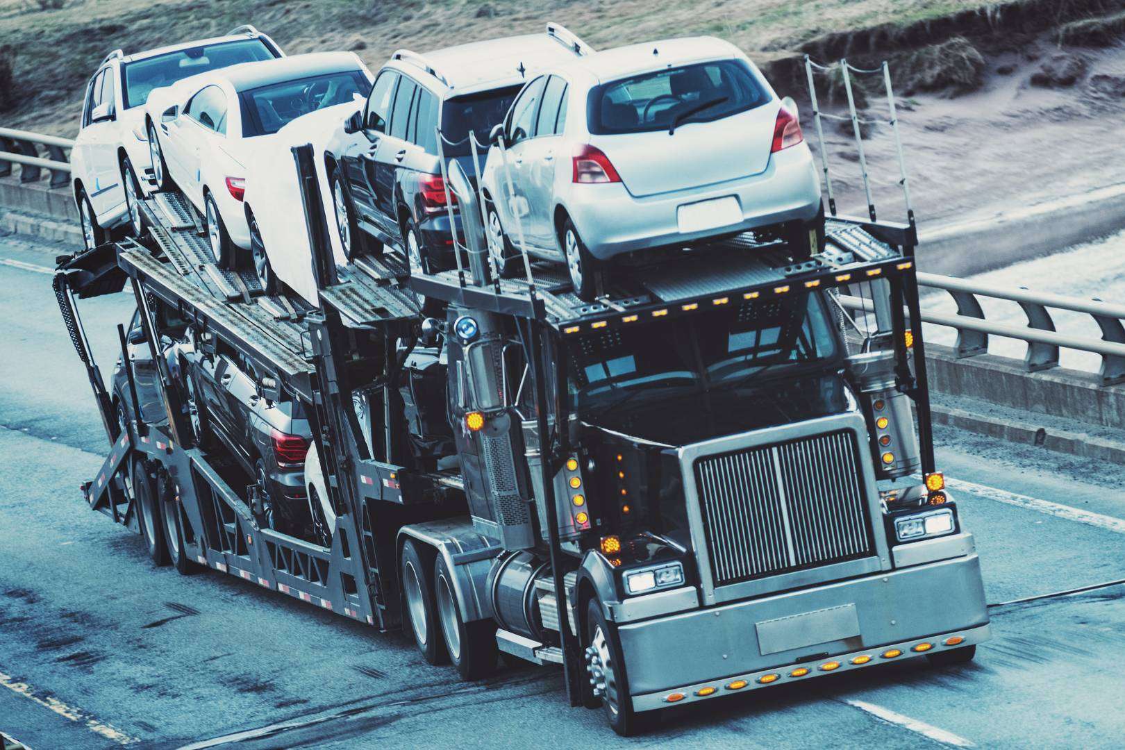 La importancia de contratar empresas de transporte de vehículos, por Transportamos Tu Coche.com