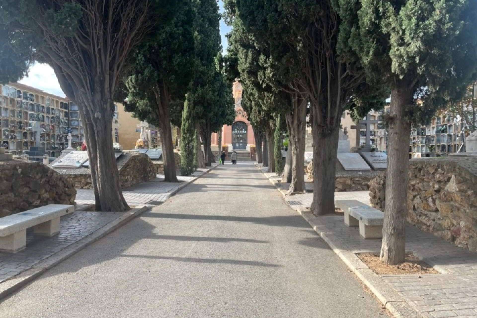 Información sobre las sepulturas y los tipos que existen, por Funos