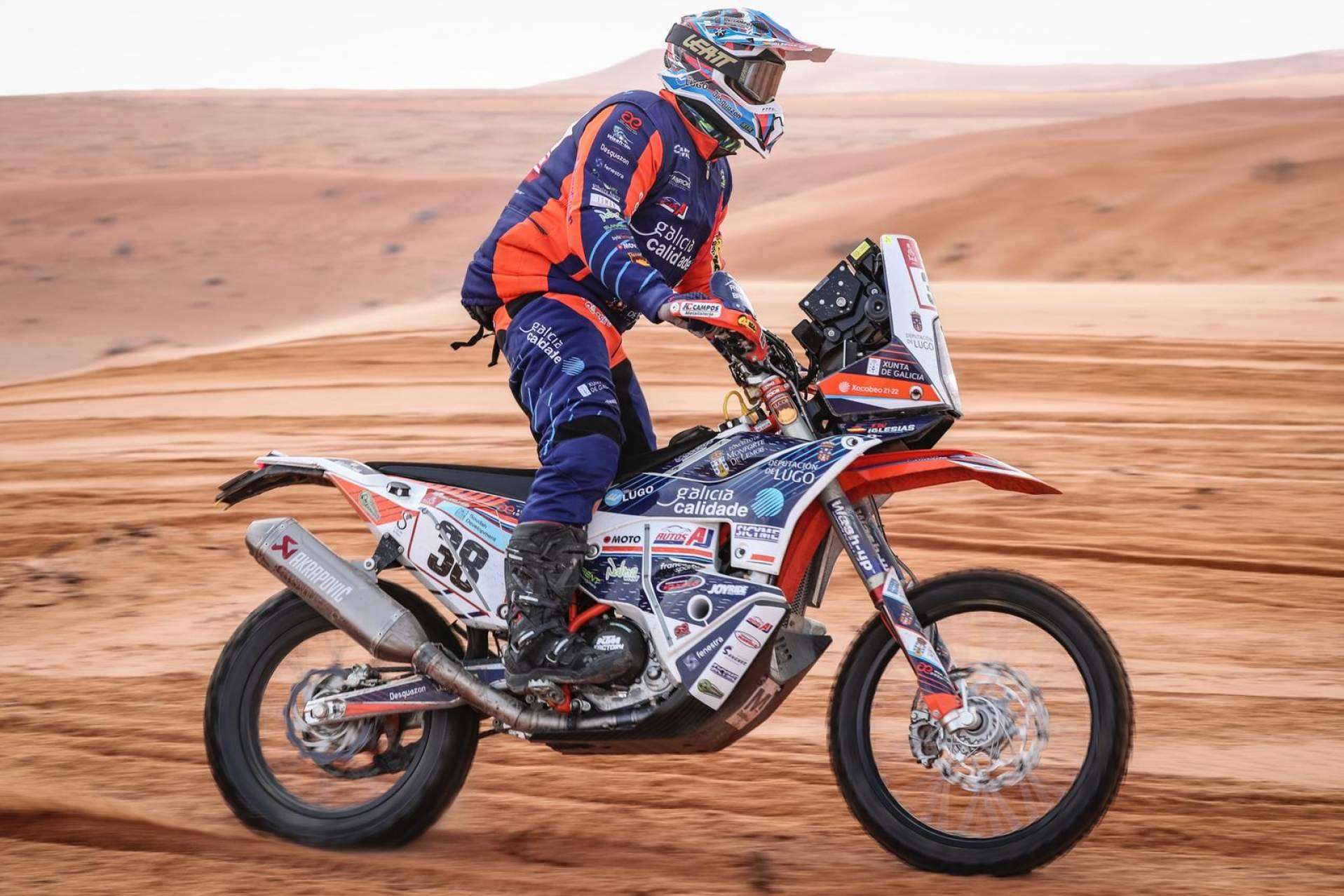 Personalización de ropa off road en el Rally Dakar, de la mano de ADHESIVOSEMBARRADOS