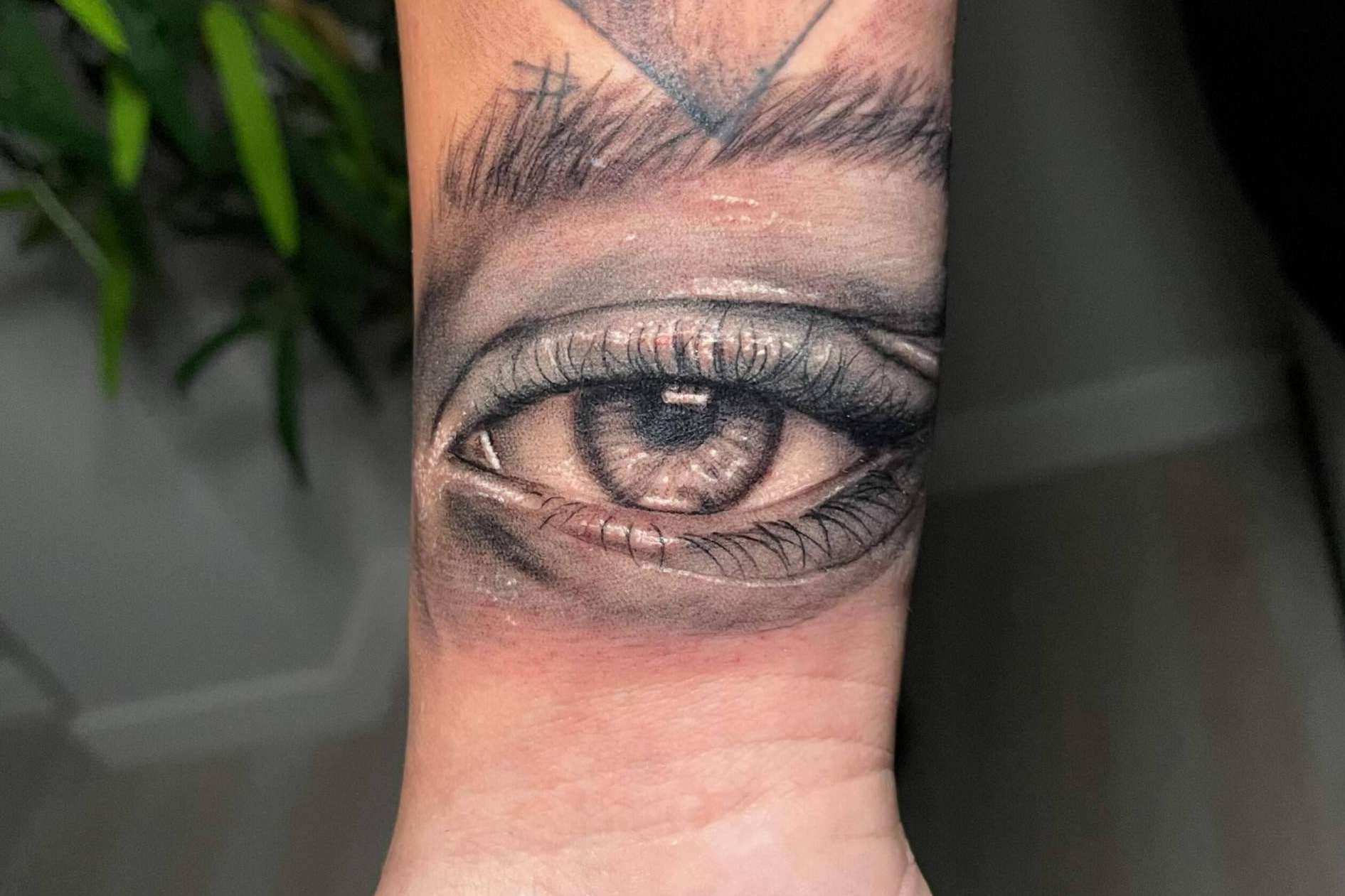 Carlos Losie, tatuador y propietario de Losie Tattoo Art