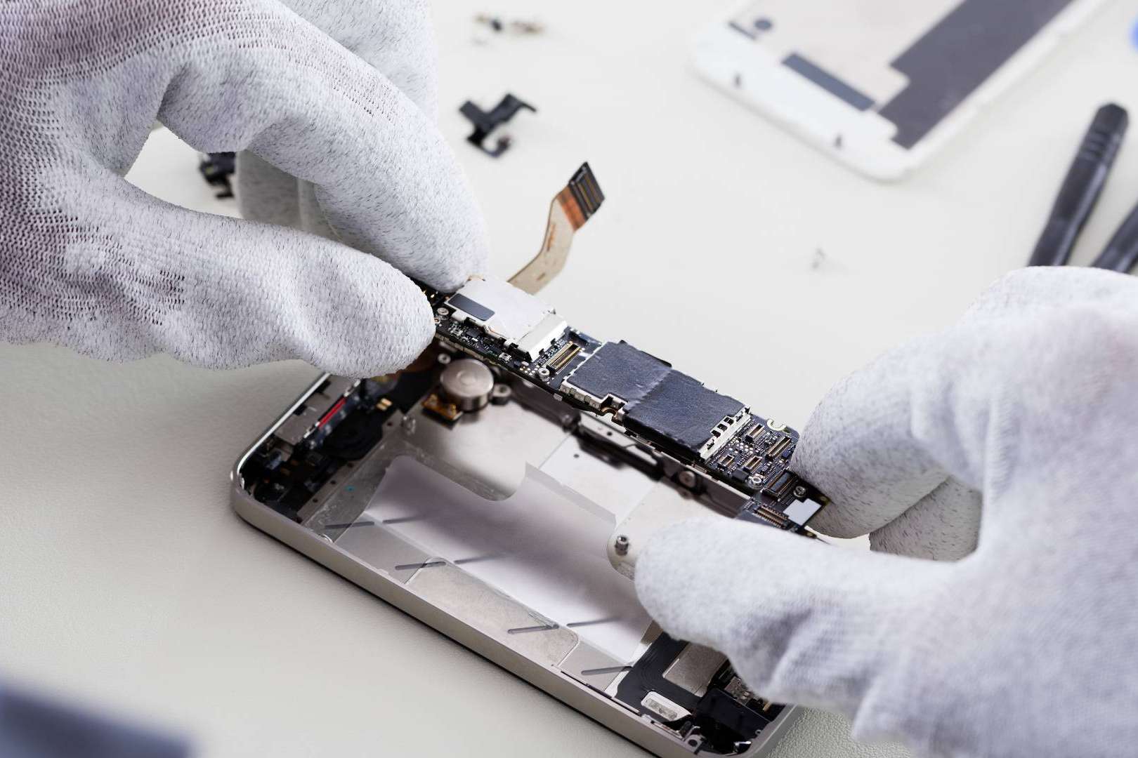 Saveshop.es, la nueva forma de reparar o vender tecnología