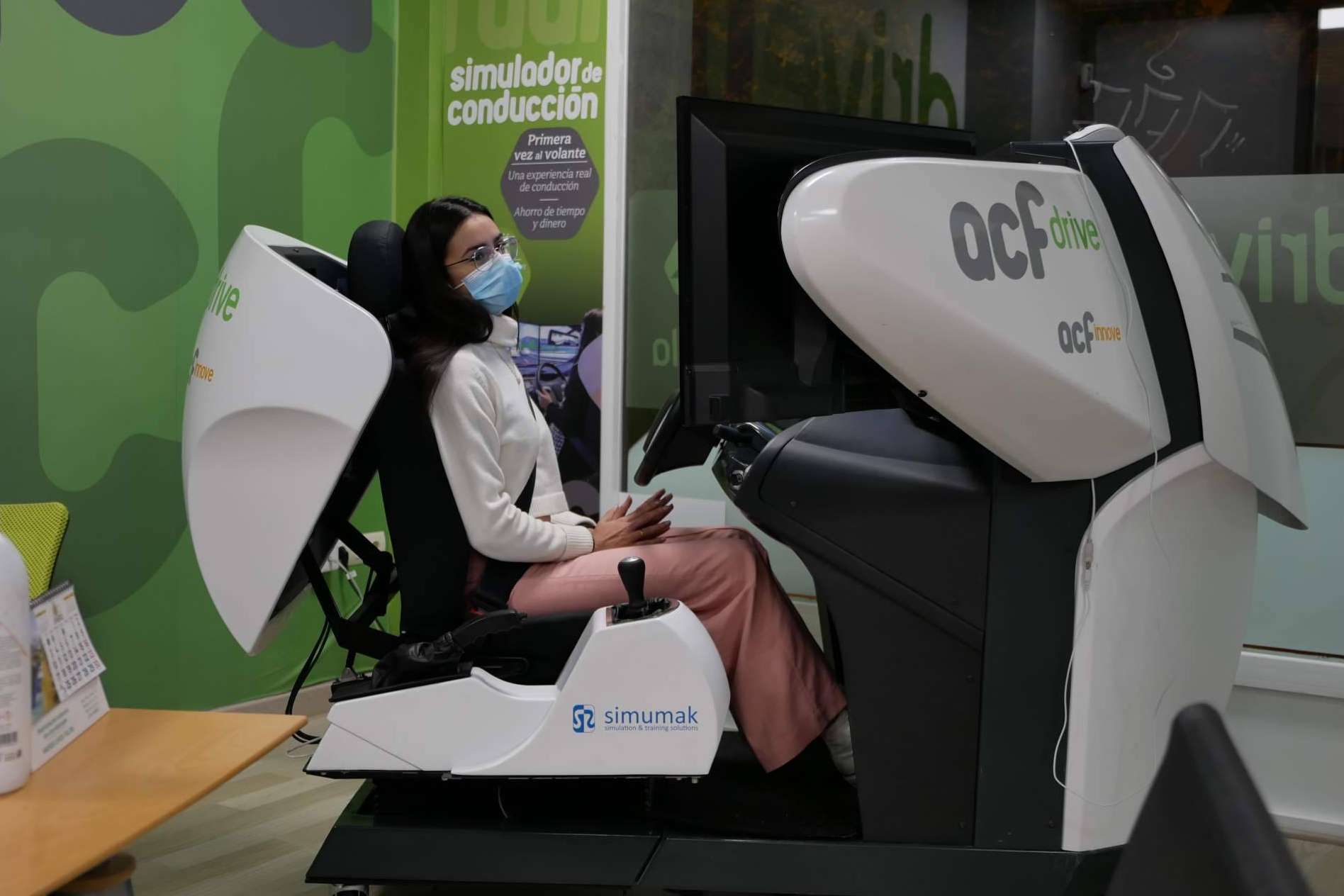 Primeros aprobados en España formados al 50 % con simulador de coche