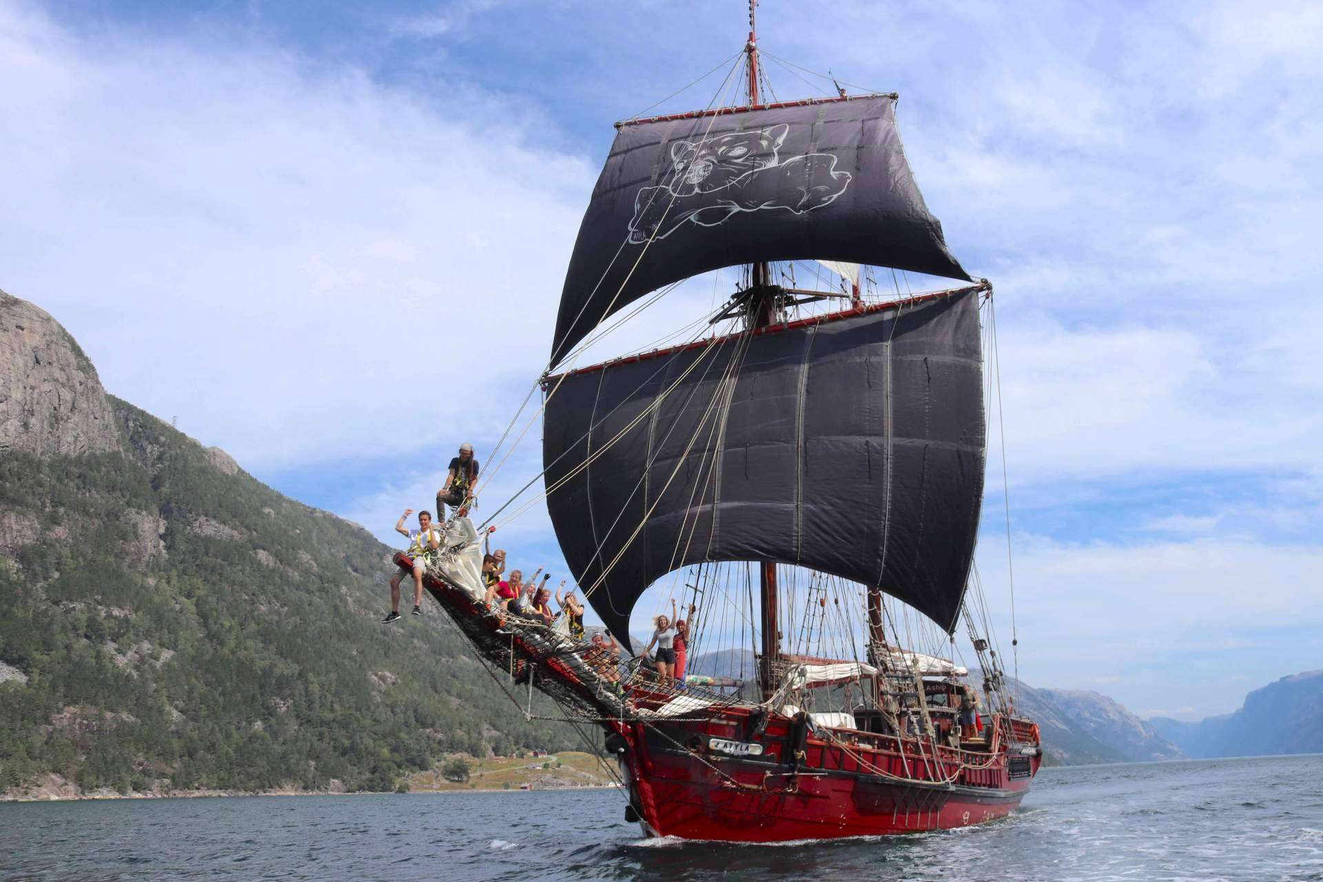Tras el parón por el COVID-19, por fin se publican los viajes de aventura 2022 del barco Atyla