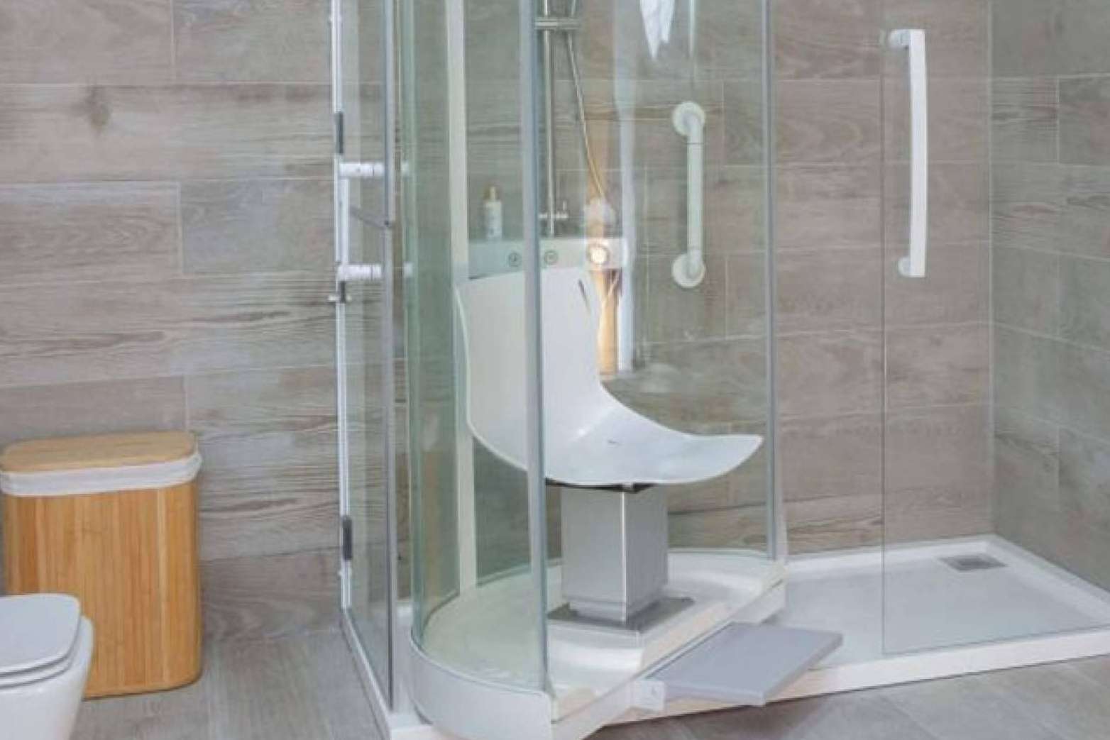 La necesidad de instalar duchas accesibles y seguras para personas dependientes, por la empresa Excel Shower