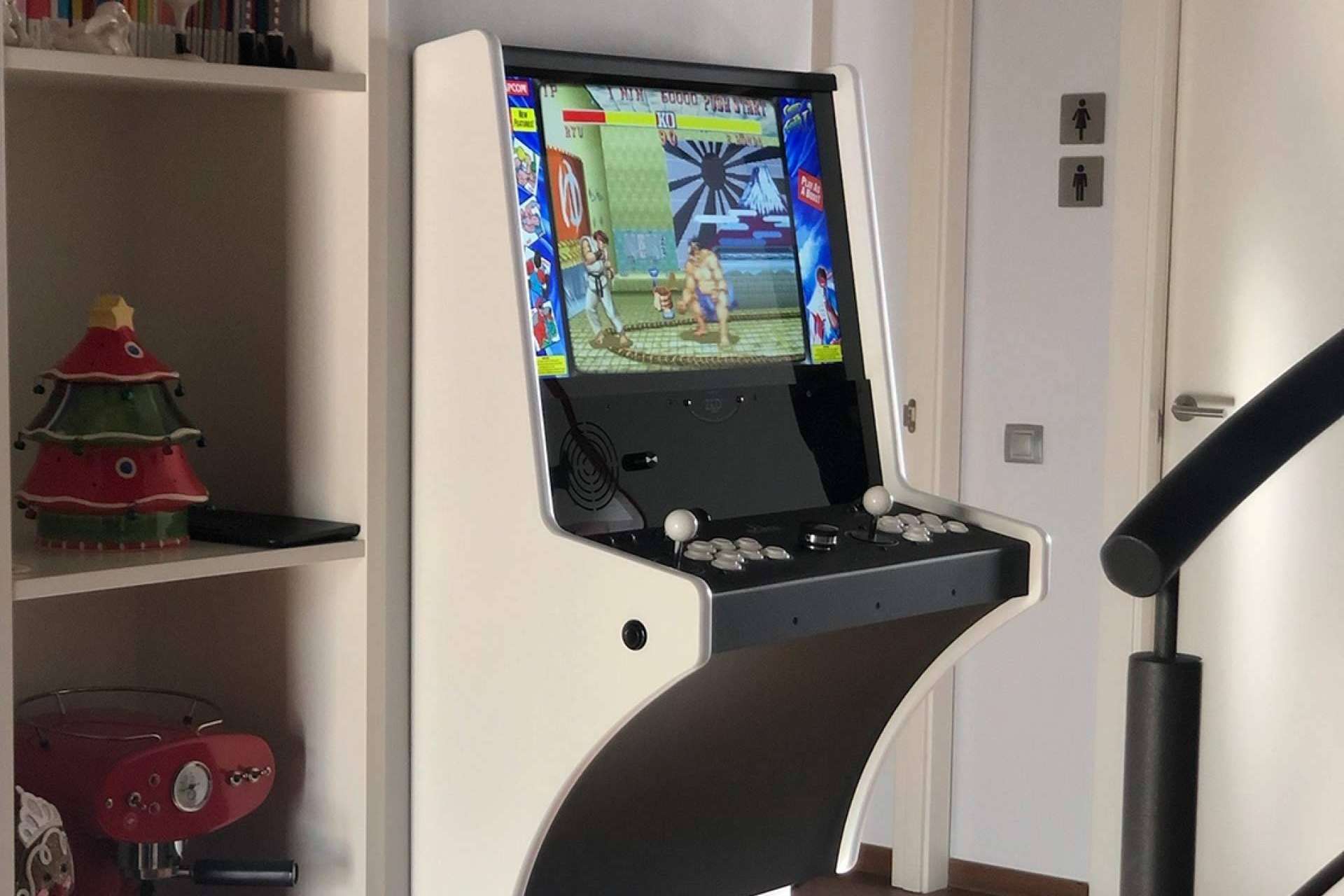 Para los nostálgicos de los videojuegos retro, Archade dispone de máquinas arcade
