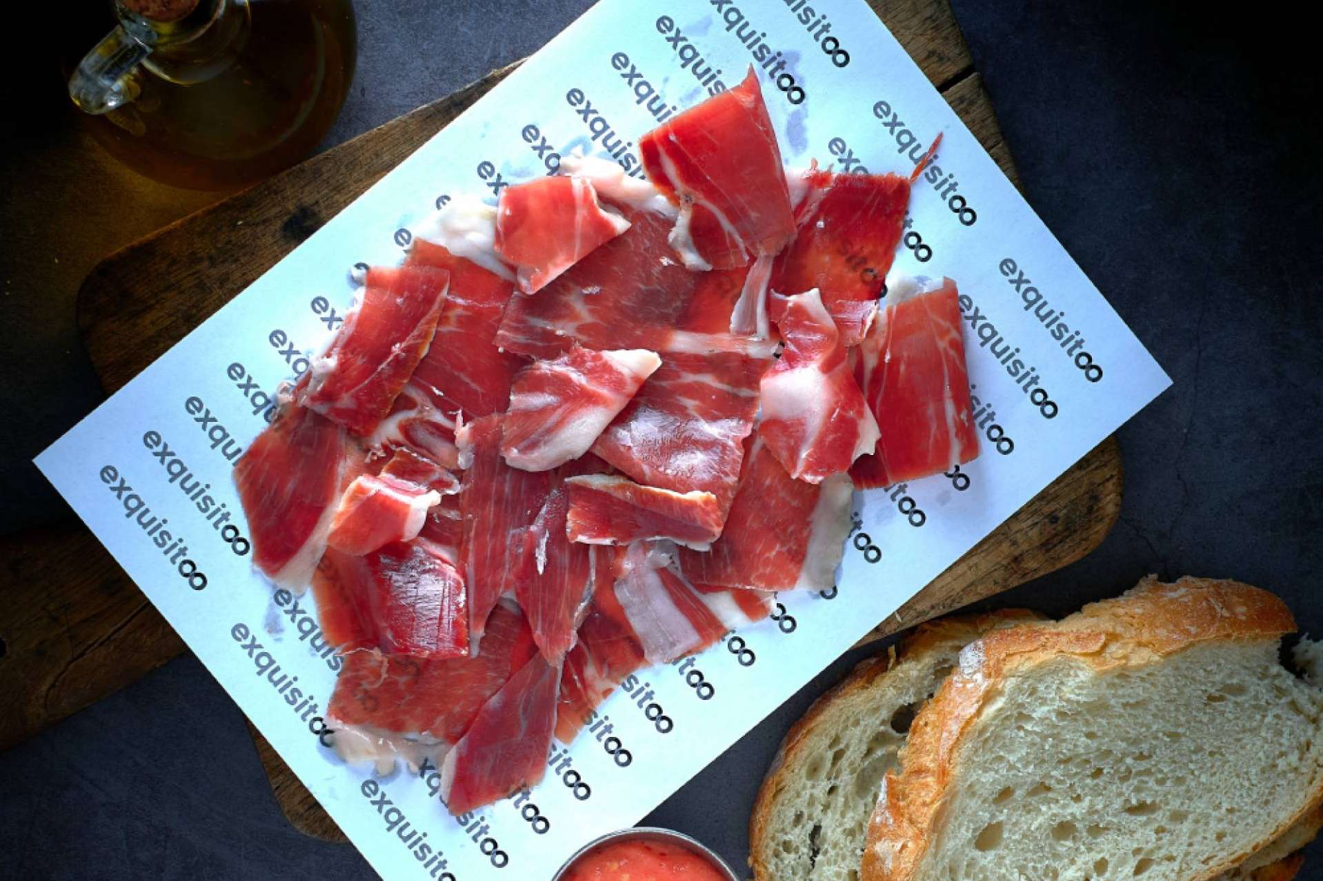 La tienda online Exquisitoo ofrece la posibilidad de comprar jamón de cebo ibérico